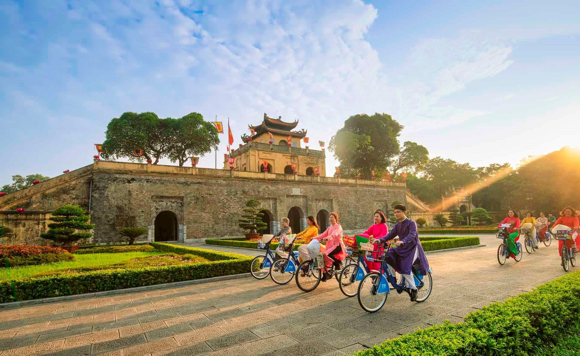 Hanoi Tourism Continuously Recognized as the “Top Asian City Destination”