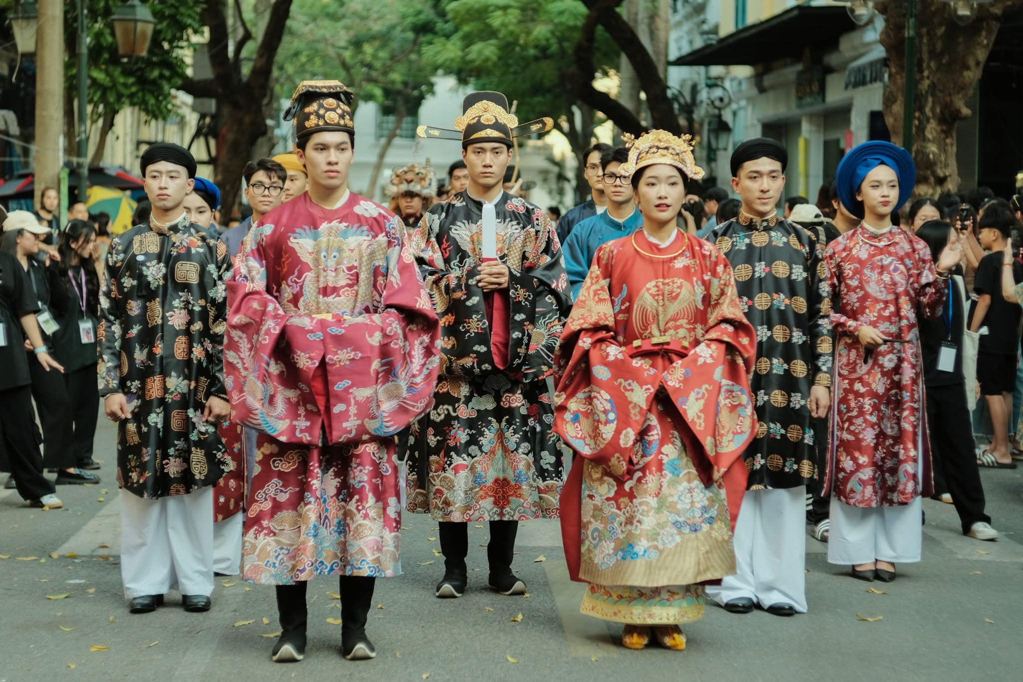 Vietnamese Traditional Costume Parade “Bach Hoa Bo Hanh” for Tet 2025